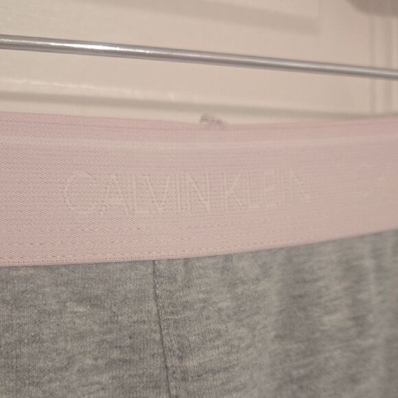 Calvin Klein Gray Athletic Shorts Elastic Waistband - Picture 4 of 5